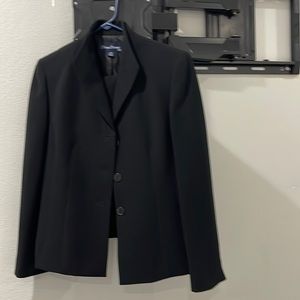 2 pieces suit color Black in good condition